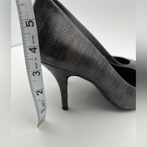 Tory Burch black‎ heels- 8M - Picture 2 of 12